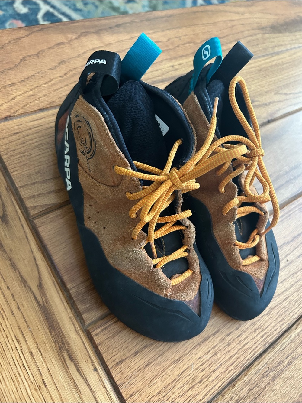 Scarpa Trad rock Climbing shoes